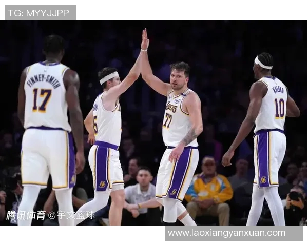 湖人对阵黄蜂精彩回放全程解说国语版带你重温比赛精彩瞬间